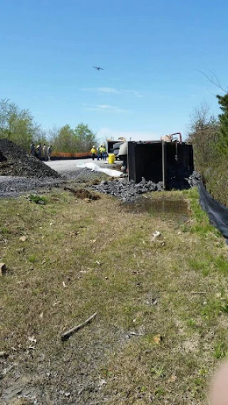 Mid State Wrecker Service JunkYard in Little Rock (AR) - photo 3