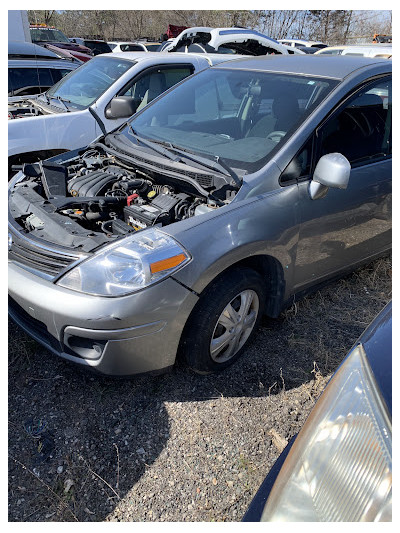 Pontiac Auto Salvage JunkYard in South Lyon (MI) - photo 1