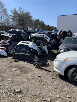 Pontiac Auto Salvage JunkYard in South Lyon (MI) - photo 2