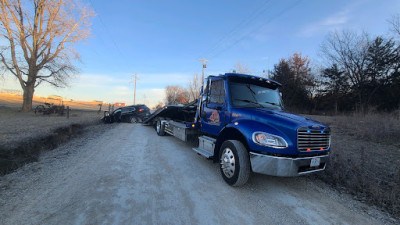 CTS Tow & Recovery JunkYard in Kansas City (KS) - photo 2