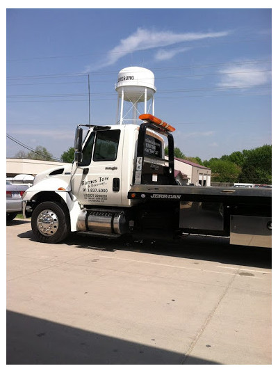 Barnes Tow & Recovery LLC JunkYard in Kansas City (KS) - photo 1