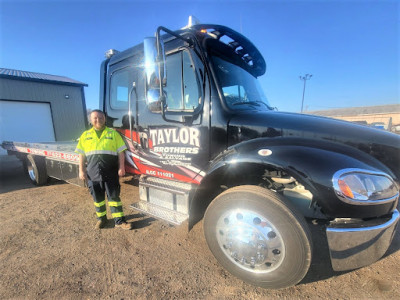 Taylor Brothers Towing JunkYard in Springfield (IL) - photo 3