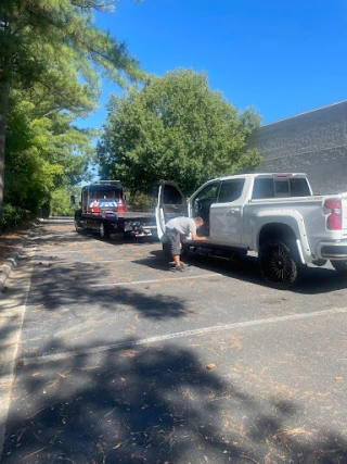 Bobbys Towing & Recovery JunkYard in Greensboro (NC) - photo 2