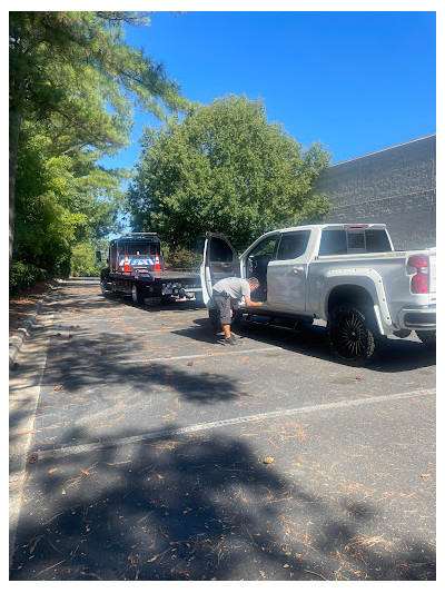 Bobbys Towing & Recovery JunkYard in Greensboro (NC) - photo 2