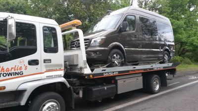 Charlie's Towing & Recovery JunkYard in Eugene (OR) - photo 1