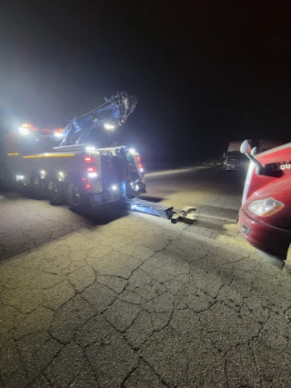 Golden Empire Towing JunkYard in Bakersfield (CA) - photo 1