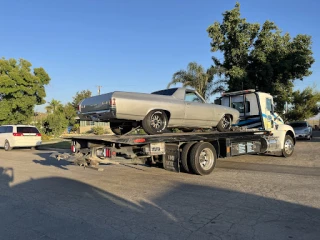 Golden Empire Towing JunkYard in Bakersfield (CA) - photo 3