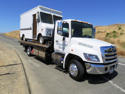 Pleasant Hill Towing JunkYard in Elk Grove (CA) - photo 4