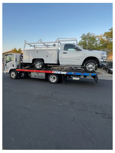 10-4 Tow Of Vallejo JunkYard in Elk Grove (CA) - photo 1