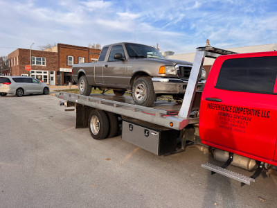 Independence Cooperative LLC Towing Division JunkYard in Champaign (IL) - photo 4