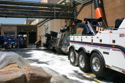 Reynolds Towing Service JunkYard in Champaign (IL) - photo 4