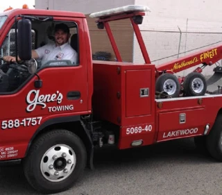 Gene's Towing & Transportation JunkYard in Tacoma (WA) - photo 3