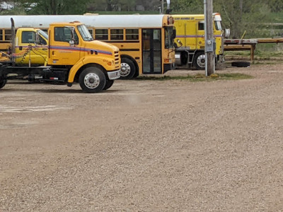 Don's Truck Towing & Truck Wash Inc. JunkYard in Kansas City (MO) - photo 3