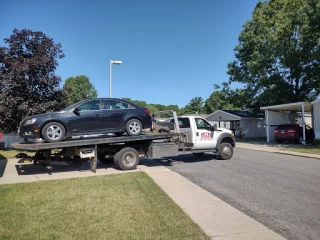 M&M Towing JunkYard in Grand Rapids (MI) - photo 2