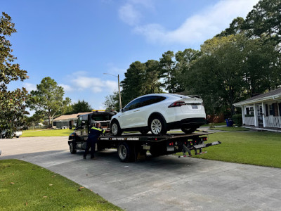 Gray's Towing JunkYard in Jacksonville (NC) - photo 1