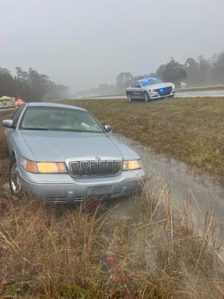 Gray's Towing JunkYard in Jacksonville (NC) - photo 4