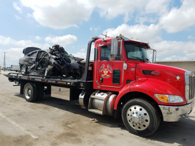 Sernas Towing & Recovery JunkYard in San Antonio (TX) - photo 2