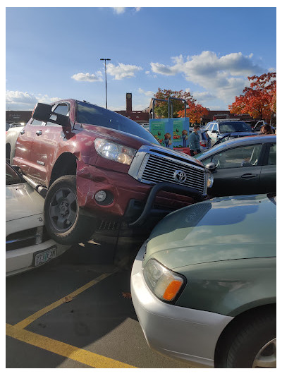 AutoHaus Towing JunkYard in Portland (OR) - photo 4