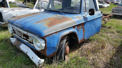 Markman's Auto Salvage JunkYard in Evansville (IN) - photo 3