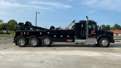 Jeff's Towing & Recovery JunkYard in Evansville (IN) - photo 1