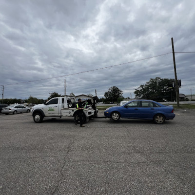 Pit Crew Recovery JunkYard in Panama City (FL) - photo 2