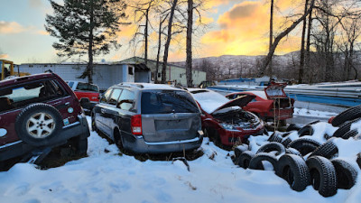 Nick's Auto Wrecking Salvage JunkYard in Anchorage (AK) - photo 4