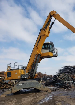 Advantage Metals Recycling JunkYard in Kansas City (KS) - photo 2