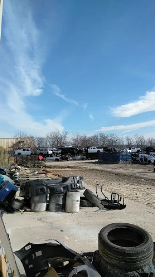 Affiliated Auto Salvage JunkYard in Grand Prairie (TX) - photo 4