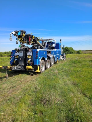 TNT Wrecker Service JunkYard in Beaumont (TX) - photo 2