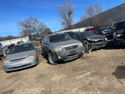 Ak Buys Cars JunkYard in Kennedale (TX) - photo 2