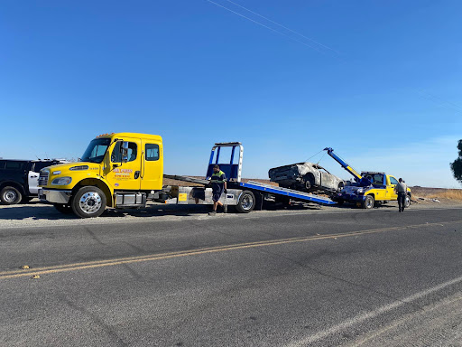 Mc Hugh Auto Wrecking JunkYard in Concord (CA)