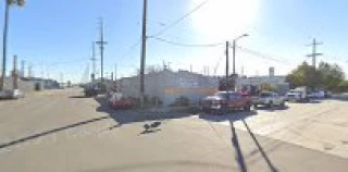 4 WHEEL TRUCK & VAN DISM. JunkYard in Los Angeles (CA) - photo 1