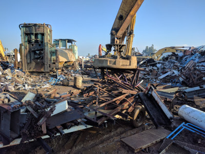 Augustine Metals JunkYard in Colton (CA) - photo 1