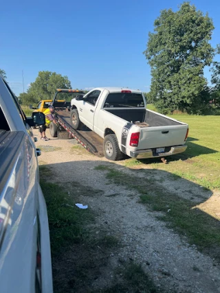 Swift Towing JunkYard in Holt (MI) - photo 1