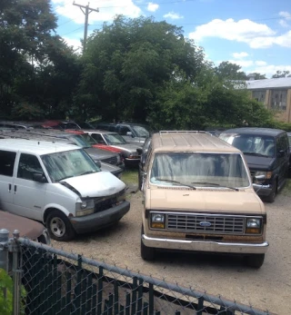 Curtis Towing & Salvage Inc JunkYard in Aurora (IL) - photo 2