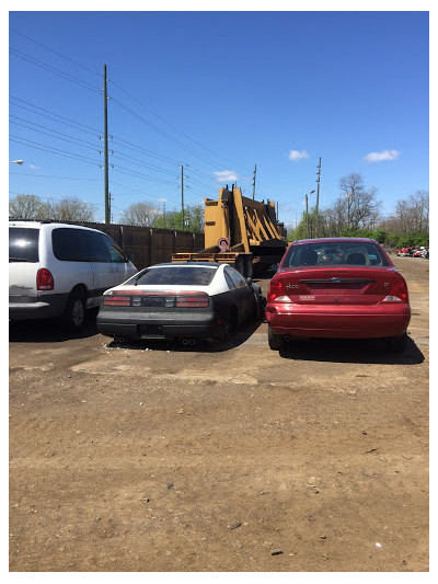 United Auto Sales JunkYard in Indianapolis (IN) - photo 1