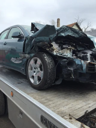 United Auto Sales JunkYard in Indianapolis (IN) - photo 2