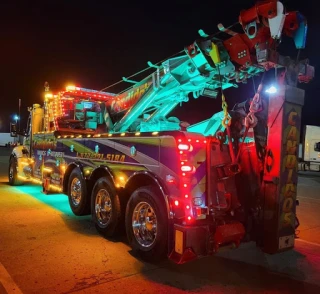 Candido's Heavy Duty Towing & Recovery (Semi Rv Box Truck Towing) JunkYard in Lexington (KY) - photo 3