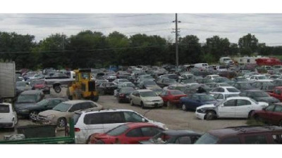 Larry's Auto Recycling JunkYard in Lincoln (NE) - photo 1