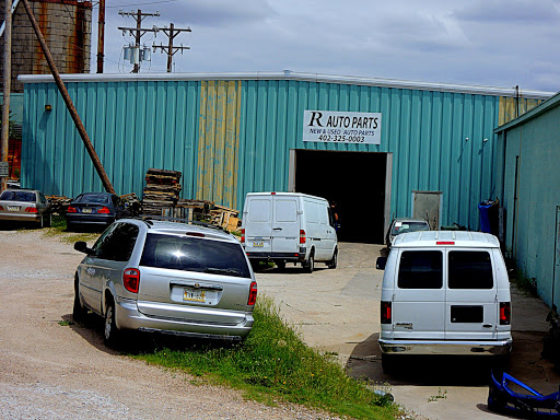 R Auto Parts JunkYard in Lincoln (NE)