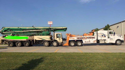 Midwest Towing & Recovery JunkYard in Lincoln (NE) - photo 1