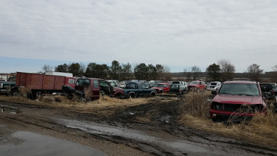 S & S Auto Salvage & Repair JunkYard in Rochester (MN) - photo 4