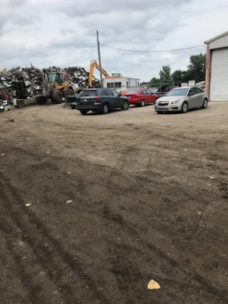 Paul's Auto Yard - photo 1