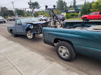 Matos Buys Junk Cars JunkYard in Portland (OR) - photo 1