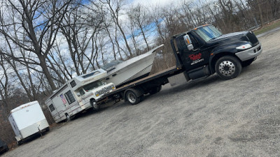 Rocky’s Towing LLC JunkYard in Providence (RI) - photo 1