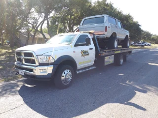 BOLT Towing Service - photo 1