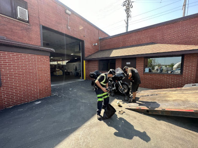 VM Towing JunkYard in Milwaukee (WI) - photo 4