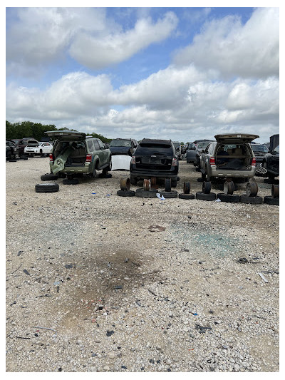 AAA Auto Recyclers, San Antonio JunkYard in San Antonio (TX) - photo 4