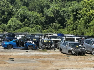 Rockwall Salvage & Towing JunkYard in St. Louis (MO) - photo 3