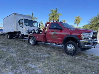 GREEN ARROW TOWING LLC JunkYard in Miami Gardens (FL) - photo 2